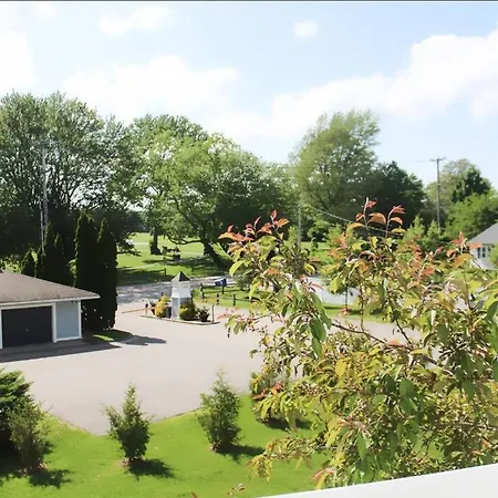 Cozy French Style Villa- 3 Bed-Casino-Pools-Jacuzzi Norwich Exterior photo