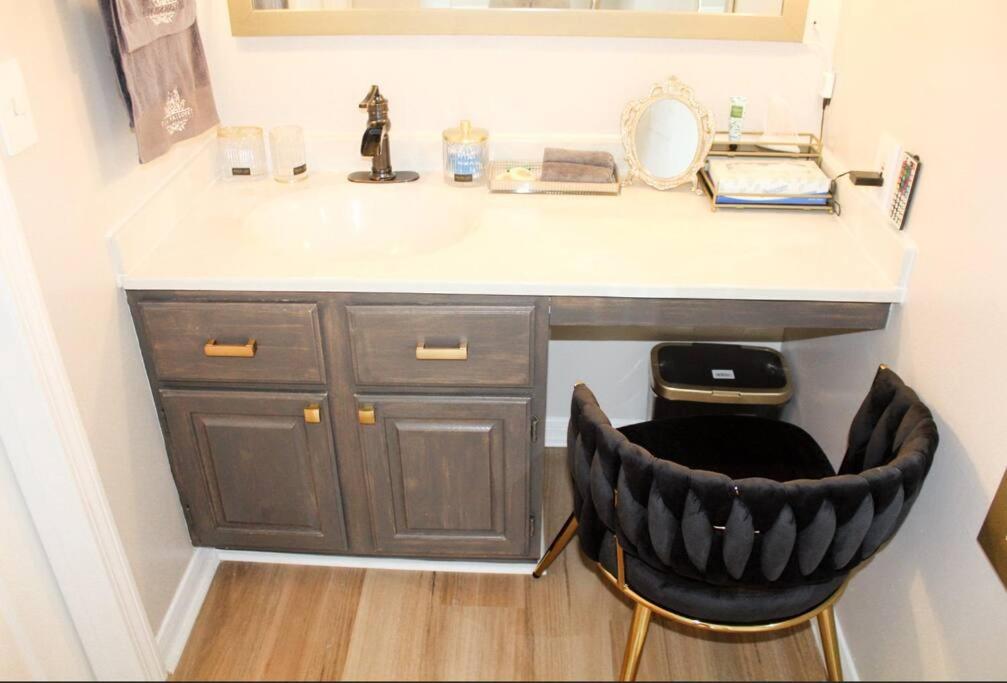 Cozy French Style Villa- 3 Bed-casino-pools-jacuzzi Apartment