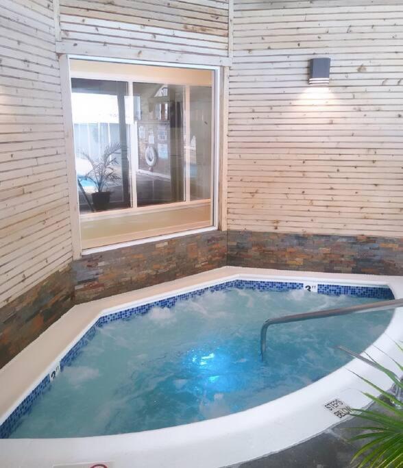 Apartment Cozy French Style Villa- 3 Bed-casino-pools-jacuzzi *